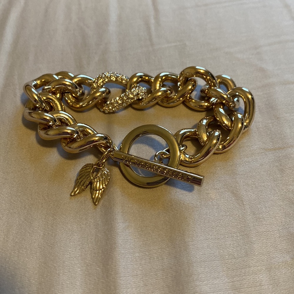 VICTORIA’S SECRET BRACELET